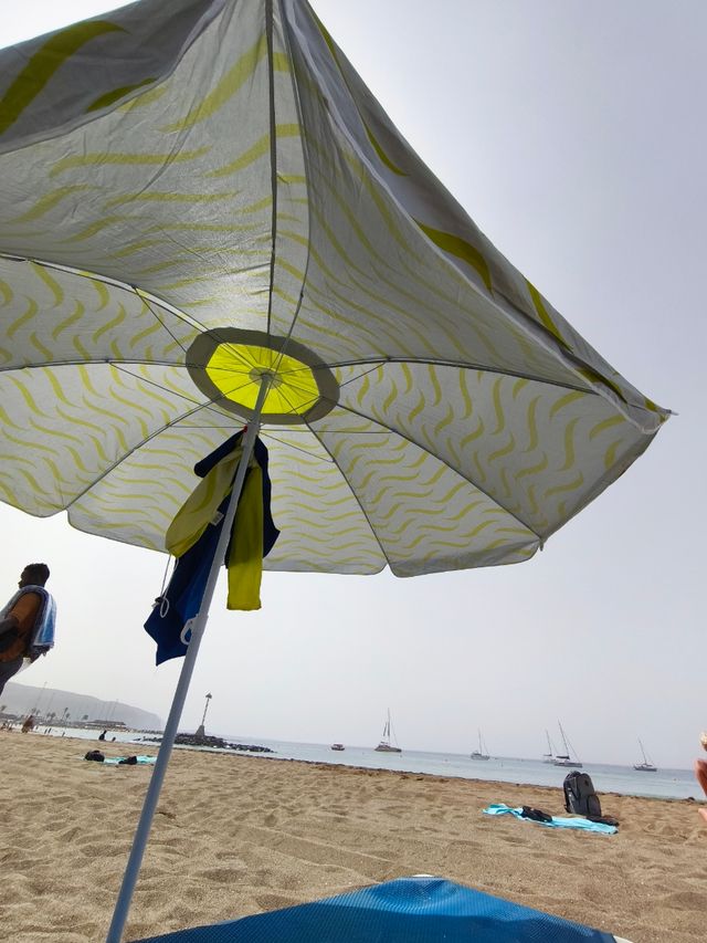 Sombrilla grande playa
