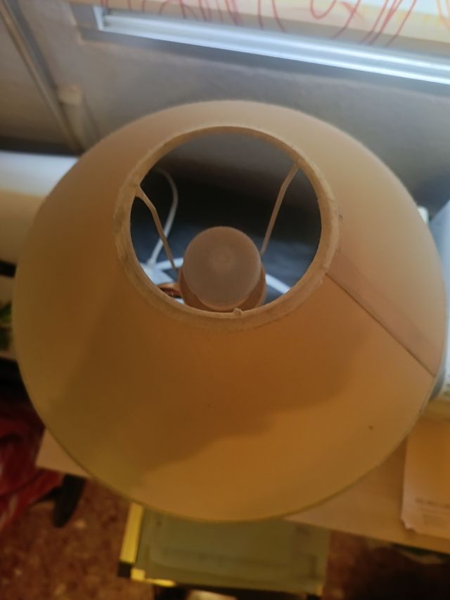 Lamparita de noche dorada