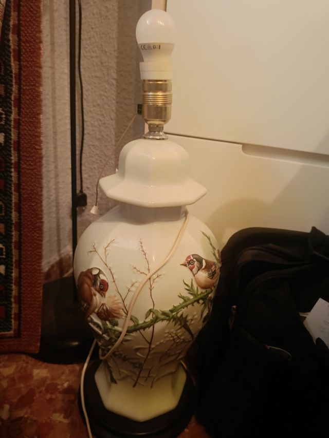 Lamparita de noche dorada