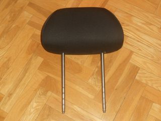 REPOSACABEZAS DE UN SEAT LEON FR MK1 DEL 2005. LEE