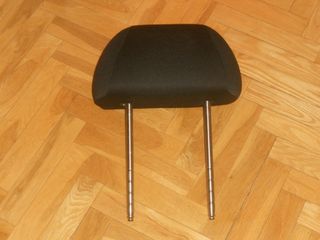REPOSACABEZAS DE UN SEAT LEON FR MK1 DEL 2005. LEE