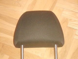 REPOSACABEZAS DE UN SEAT LEON FR MK1 DEL 2005. LEE