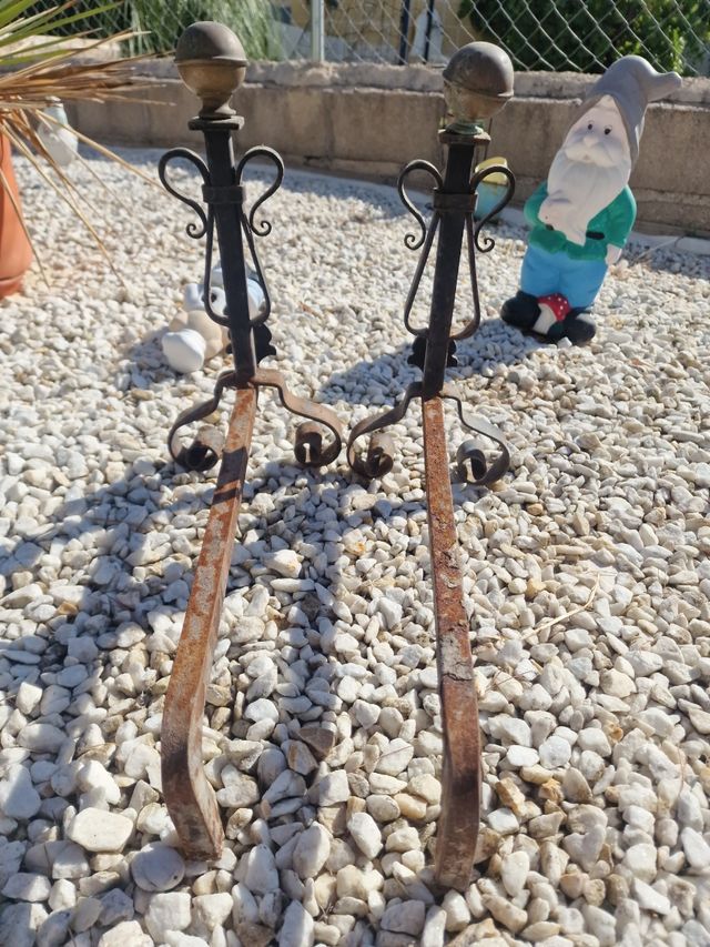 Morillos de forja para chimenea