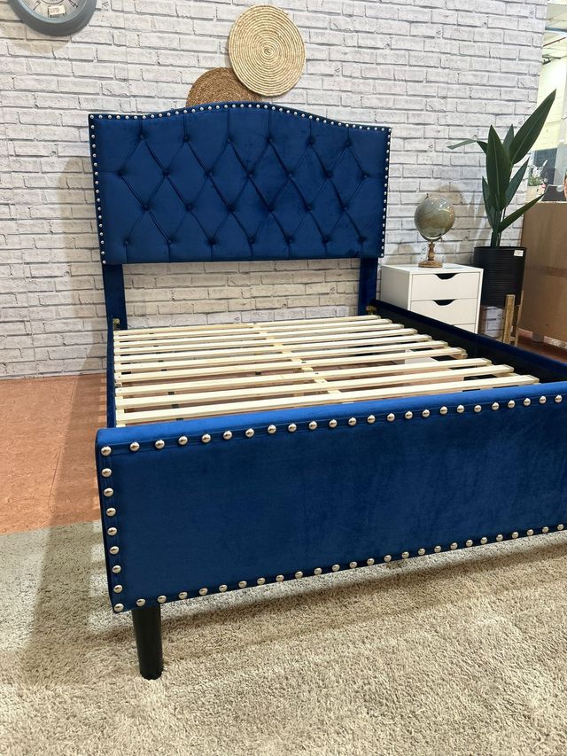 Cama Matrimonial Azul con Cabecero