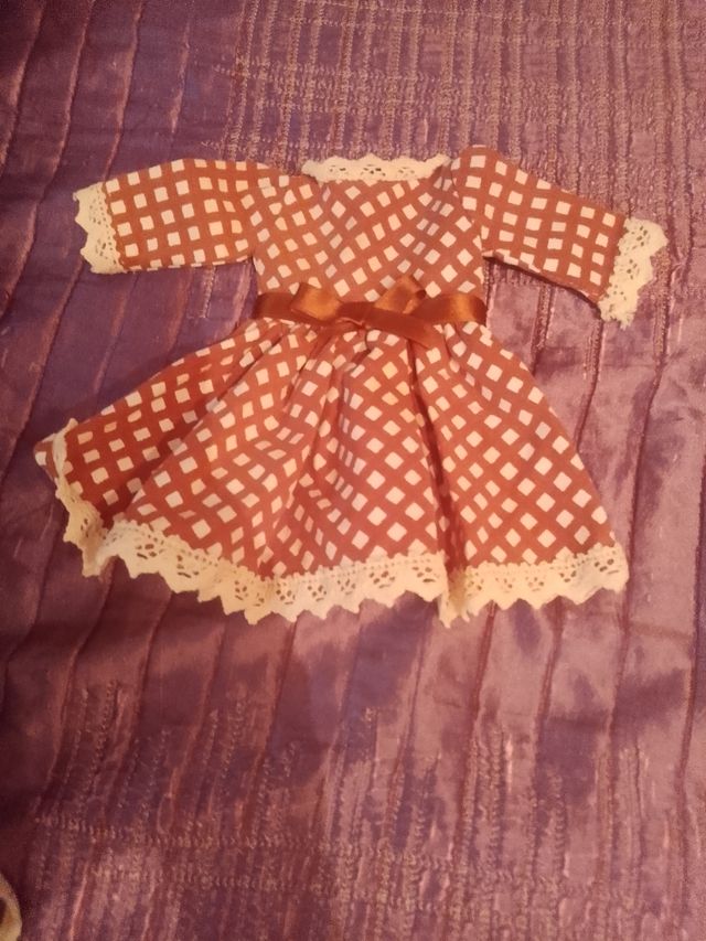 Vestido de cuadros marrón y blanco