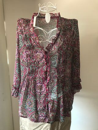Blusa Estampada Granate y Azul Talla L