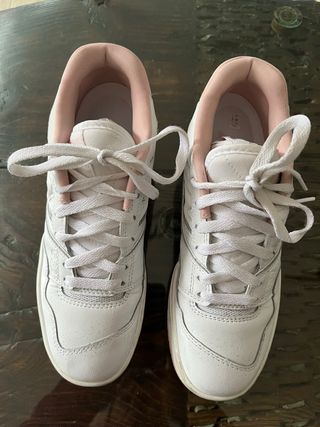 Zapatillas New Balance Blancas y Rosas