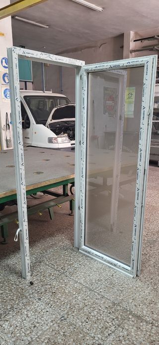 Puerta PVC Cortizo