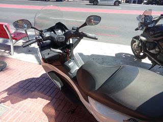Kymco GranDink 300cc