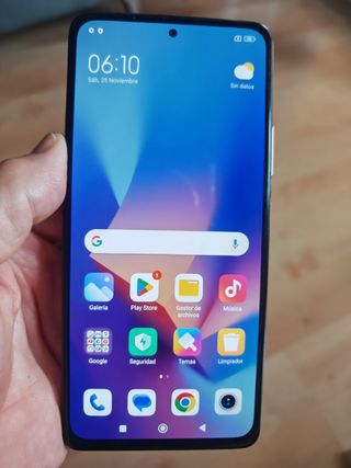 Xiaomi Redmi Note 10 Pro con cargador