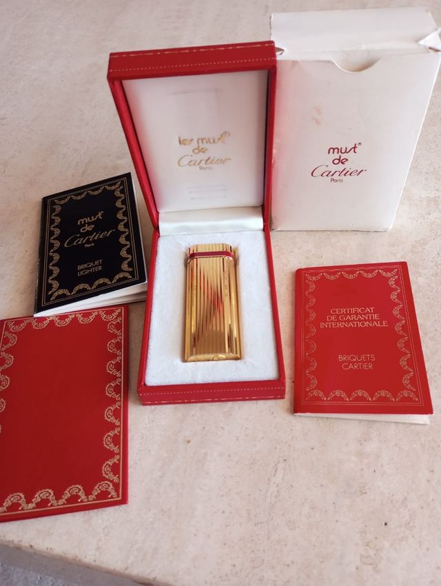 Mechero Cartier Dorado