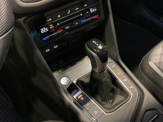 VOLKSWAGEN Tiguan RLine 1.4 TSI eHybrid 180kW