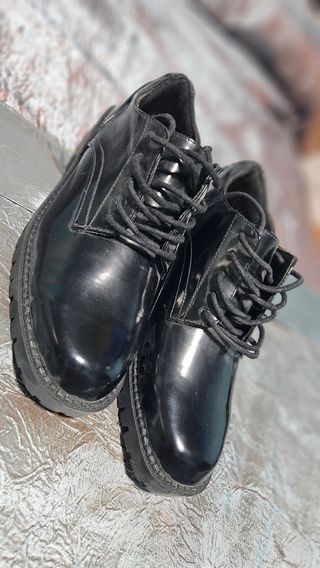 Zapatos charol mujer negros