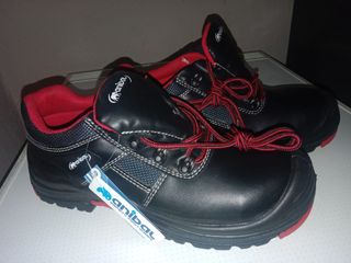 Zapatos de trabajo Anibal negros y rojos