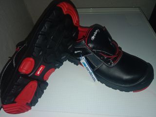 Zapatos de trabajo Anibal negros y rojos