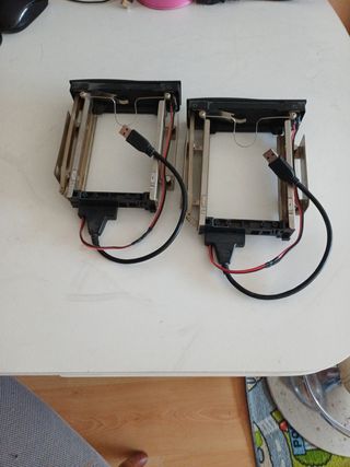 2 Bahías Externas SATA para Disco Duro