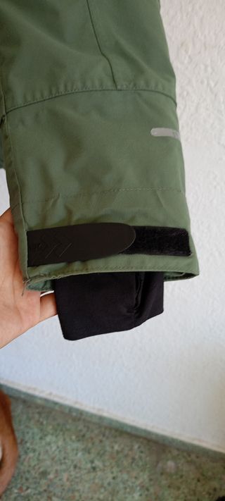 Chaqueta Impermeable Verde Oliva