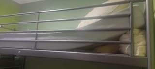 Estructura cama alta metálica (se vende sin colchó
