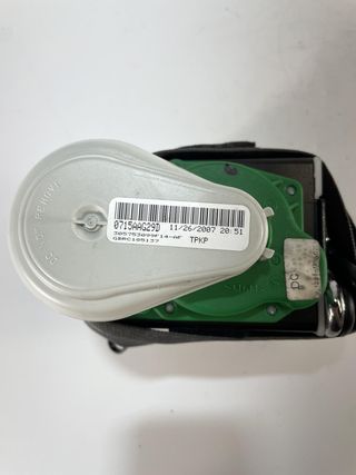 CINTURON DELANTERO IZQUIERDO MERCEDES-BENZ A2098602585