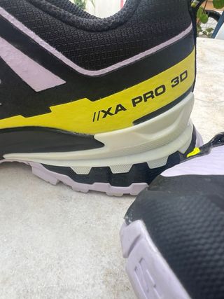 Zapatillas Salomon Trail Running Morado/Amarillo