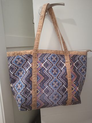 Bolso de hombro con estampado geométrico