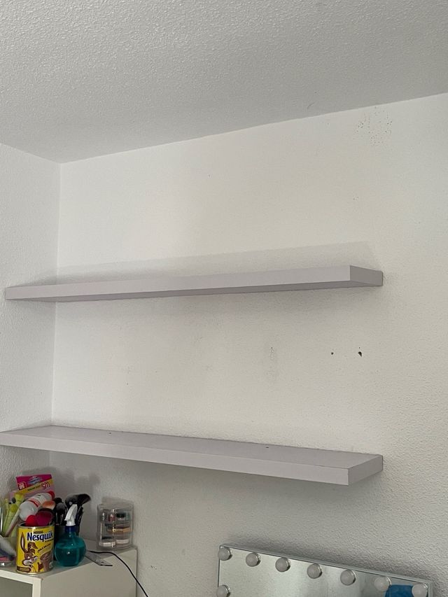 ESTANTES/BALDAS de pared de madera blancos