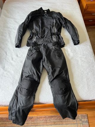 Conjunto Moto Chaqueta y Pantalón