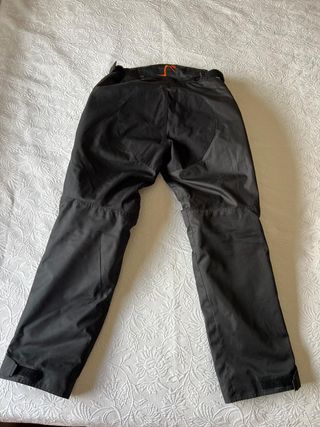 Conjunto Moto Chaqueta y Pantalón