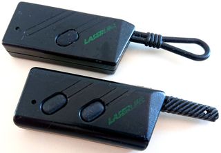 Coppia di telecomandi radiocomandi per cancelli