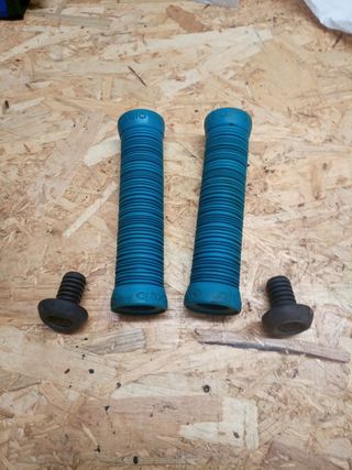 Puños Oxelo para patinete