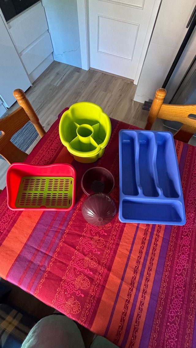 Vendo Lote de Tapers Plástico