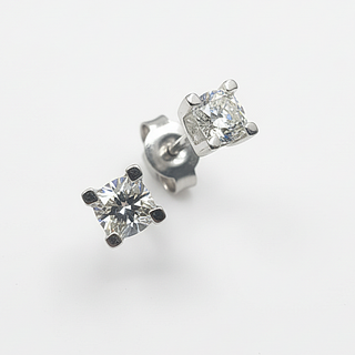 Pendientes Brillantes Garras 0.50 CT