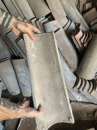 Tejas antiguas de cerámica