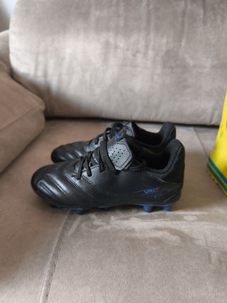 Botas de fútbol tacos niño talla 32
