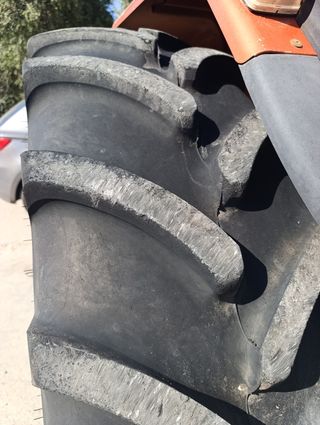 Tractor New Holland L85