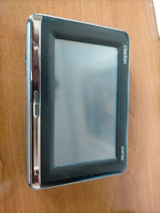 Navegador GPS Clarion MAP780