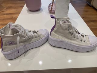 Converse plataforma blancas y moradas