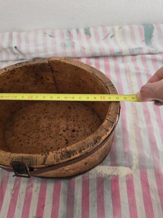 Antigua fiambrera de corcho