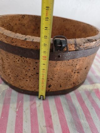 Antigua fiambrera de corcho