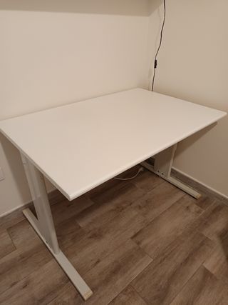 Mesa de oficina/estudio blanca y gris