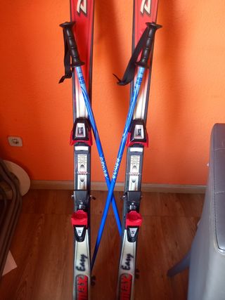 Equipo de esquí Salomon y Nordica