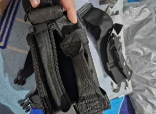 Bolsa táctica tipo riñonera o bandolera MOLLE