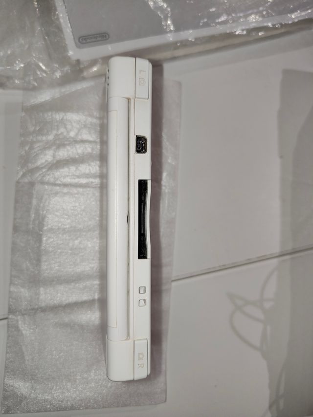 Nintendo DS Blanca Completa con Caja y Manuales