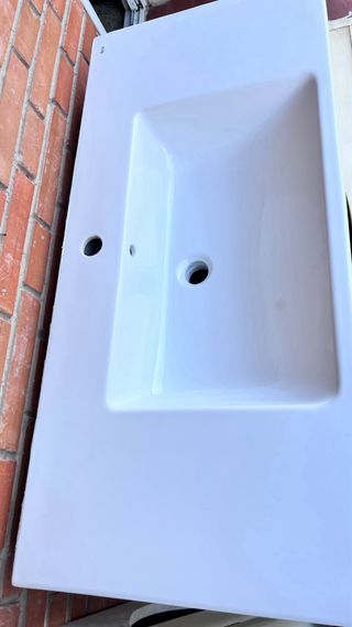 Lavabo de baño nuevo 1m largo x 46cm ancho. ROCA