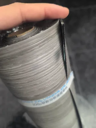 Rollos de vinilo adhesivo para paredes y suelos