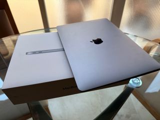 MacBook Air M1 16 GB Plata