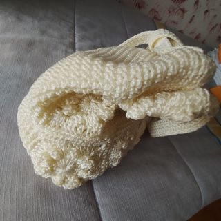 Bolso de ganchillo hecho a mano