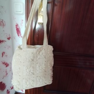 Bolso de ganchillo hecho a mano