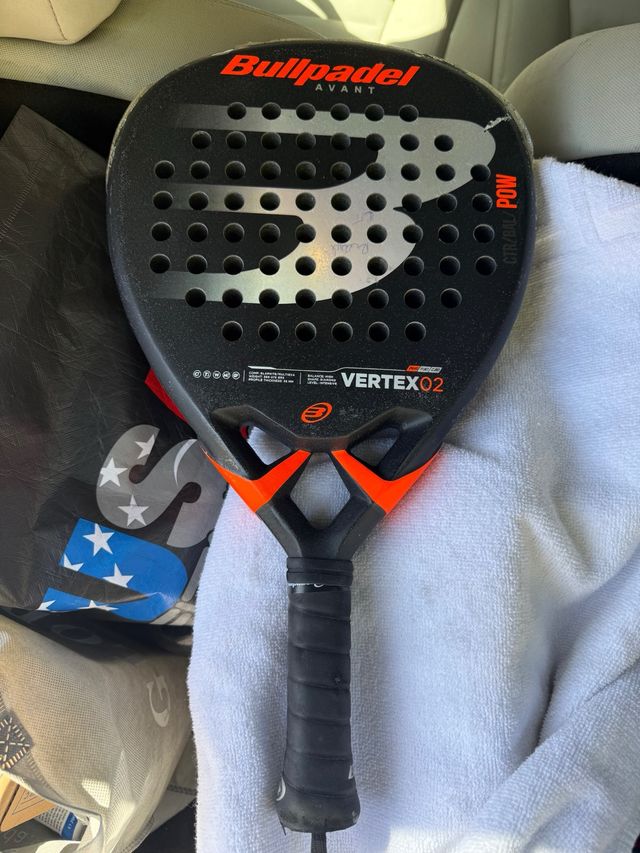 Pala de pádel Bullpadel Vertex 02
