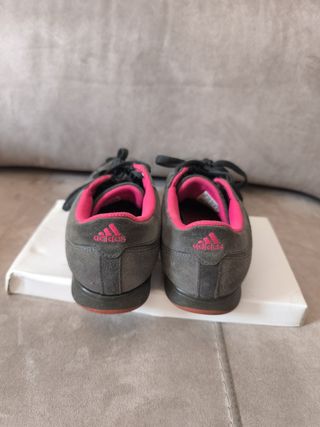 Zapatillas Adidas grises y rosas talla 36
